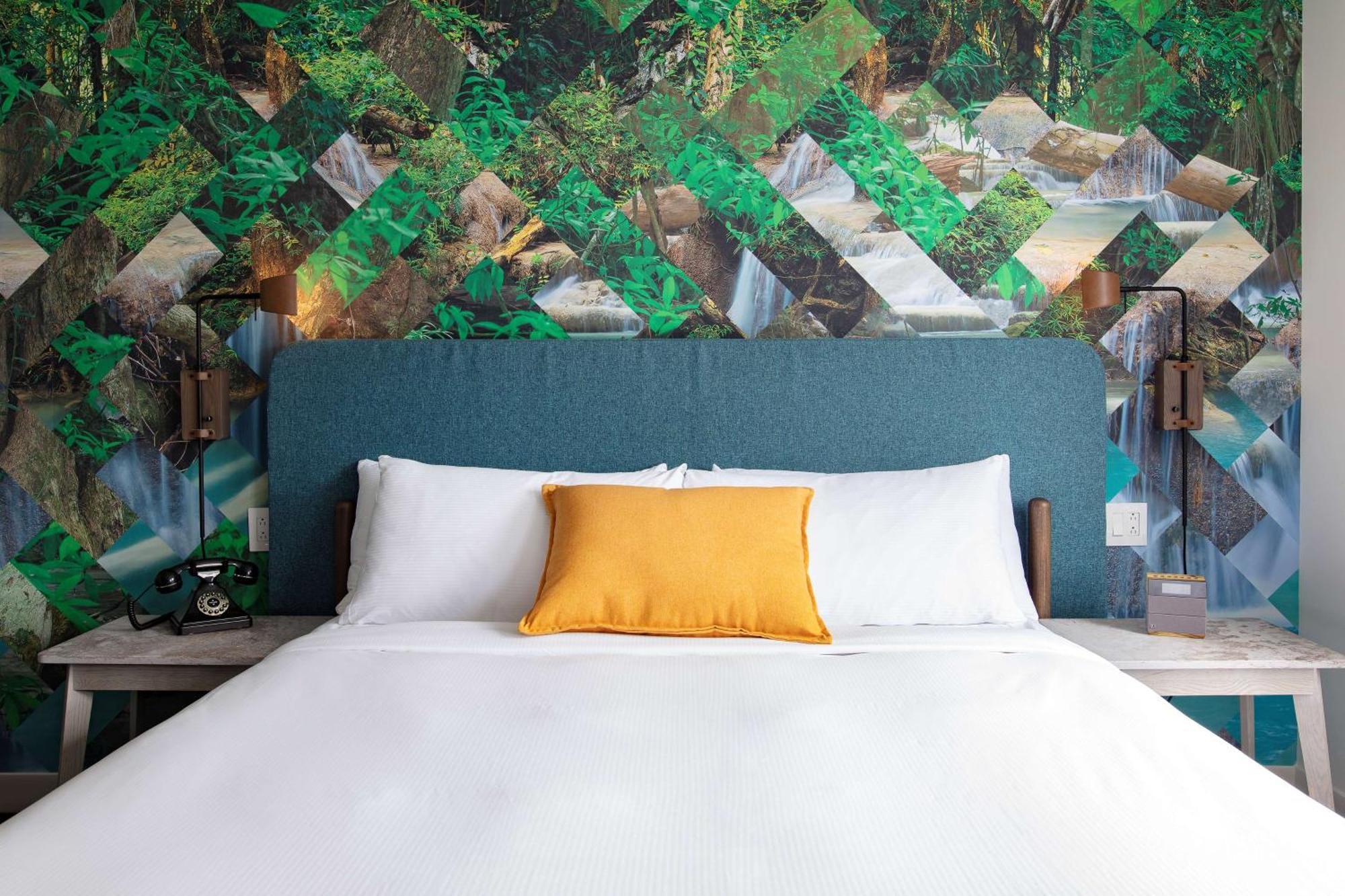 Canvas Moncton, Tapestry Collection By Hilton 4* Moncton